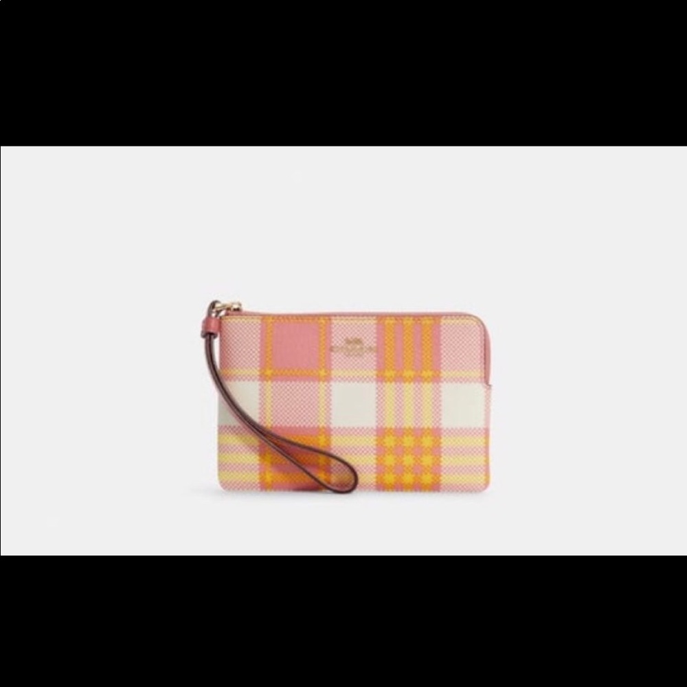 ✨💜✨New COACH Wristlet